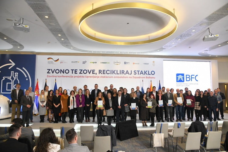 “UPRAVLJANJE STAKLENOM AMBALAŽOM NA ZAPADNOM BALKANU”  PRIZNANJE OPĆINI NOVI TRAVNIK NA ZAVRŠNOJ KONFERNCIJI U BEOGRADU
